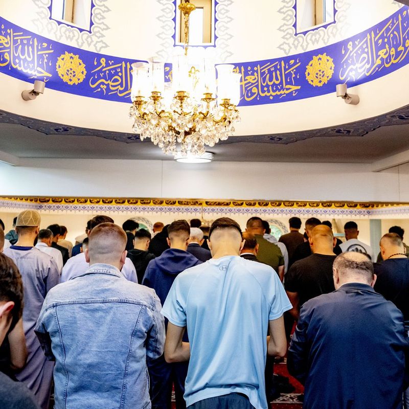 Moslims in onze regio vieren vanaf vandaag Eid alAdha RTV