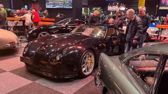 Net te laat voor anderhalf miljoen; autohandelaren doen goede zaken op Interclassics Home