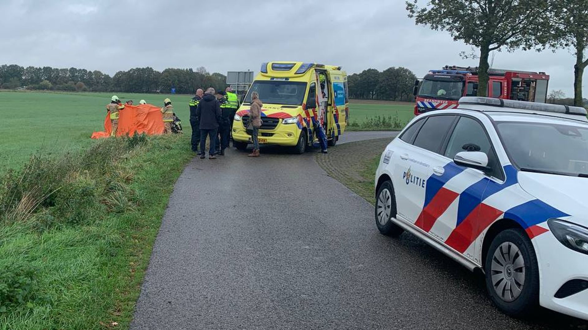 112 Nieuws Bestuurder overleden bij ongeluk Vollenhove Bestelwagen
