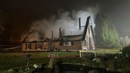 Uitslaande brand legt boerderij in de as