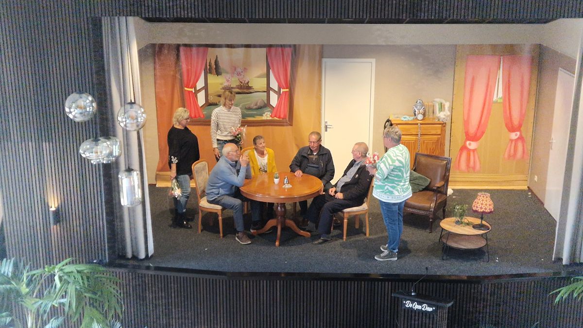 Ruim 150 jaar aan ervaring verdwijnt van het toneel in Elim: 'Tekst onthouden werd wat lastiger'
