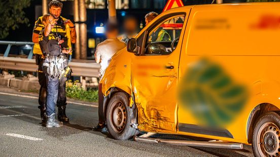 Inhaalactie bij vrachtwagen eindigt in botsing