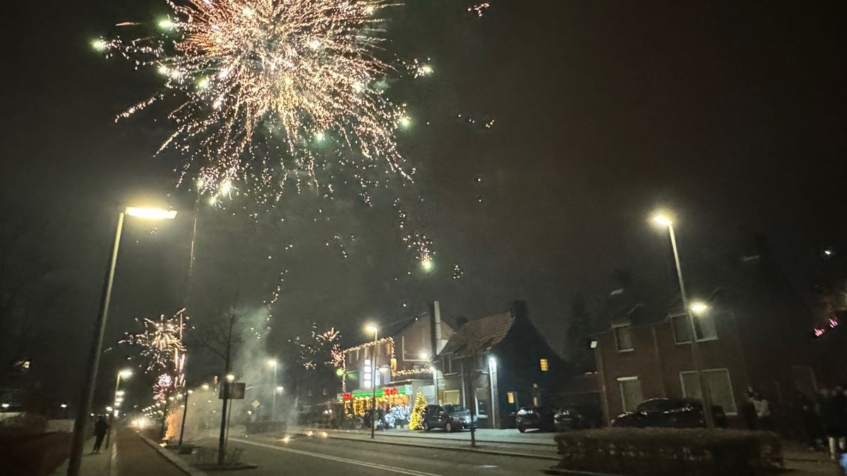 Tientallen incidenten tijdens jaarwisseling, grote brand in Maasbree