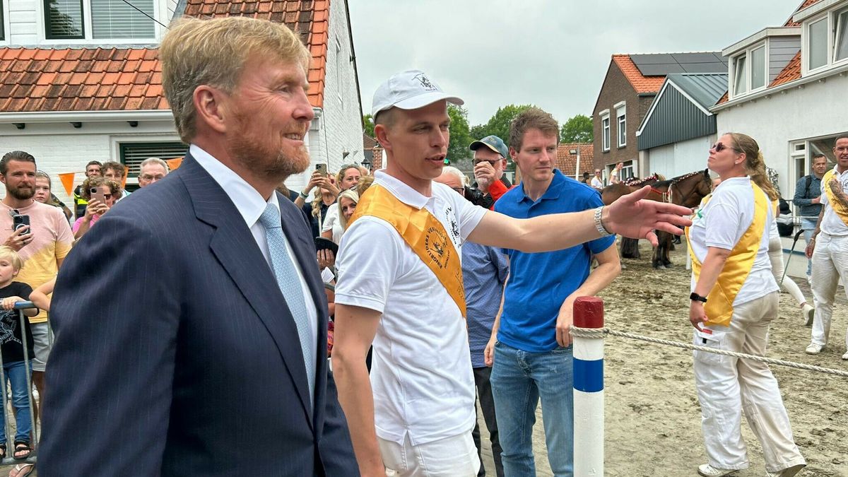 Koning stapt niet op paard in Nieuw- en Sint Joosland: 'Maar misschien ga ik stiekem in de tuin een 
