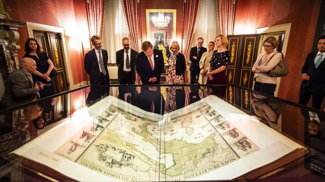 Koning Willem-Alexander bij de opening van een tentoonstelling over de Gouden Eeuw