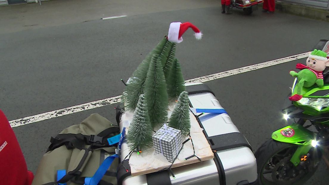 Motorkerstmannen ronken door Drenthe