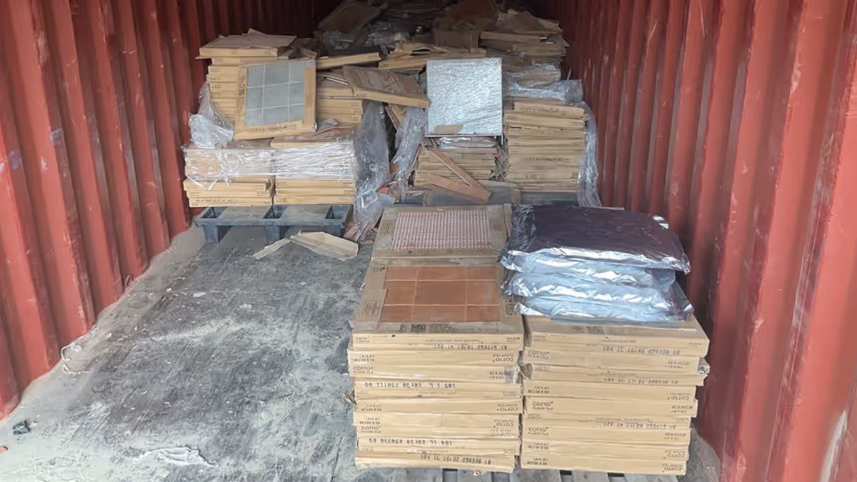 Medewerkers bedrijf Clinge vertrouwen overgekochte container niet, douane vindt 17 kilo cannabis