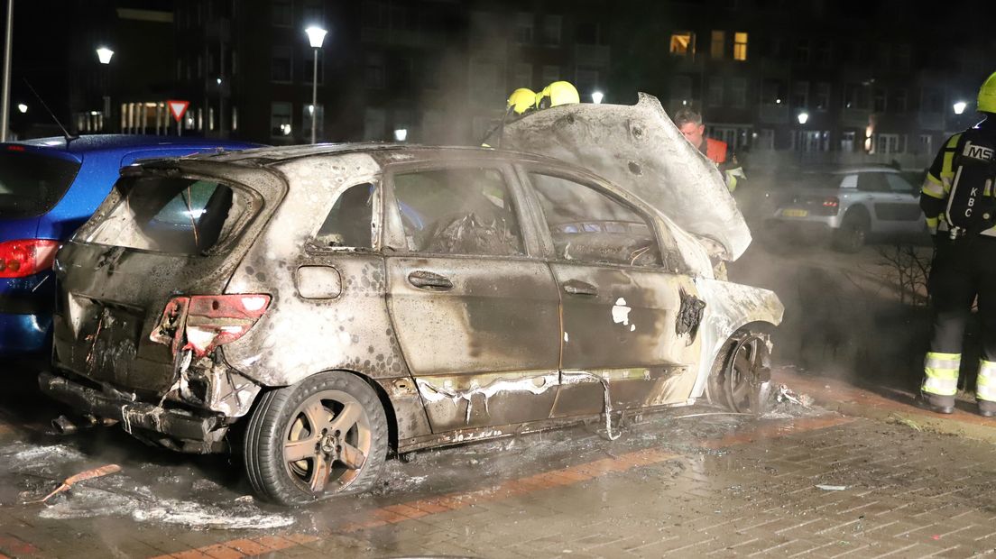 De uitgebrande auto in Culemborg