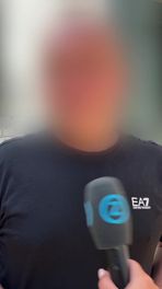 Stylist geeft celdeuren kleur