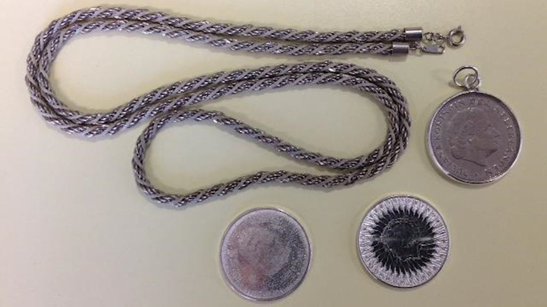 Munten en sieraden gevonden bij Zwolse inbreker