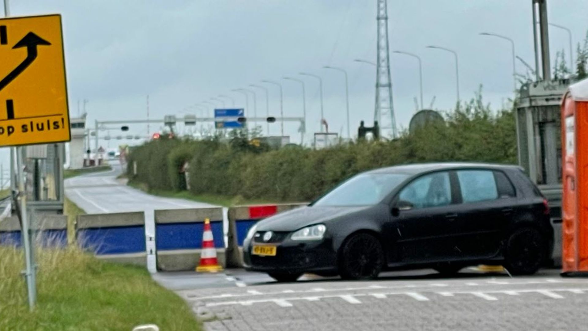De afsluiting van de parallelbaan van de Haringvlietbrug
