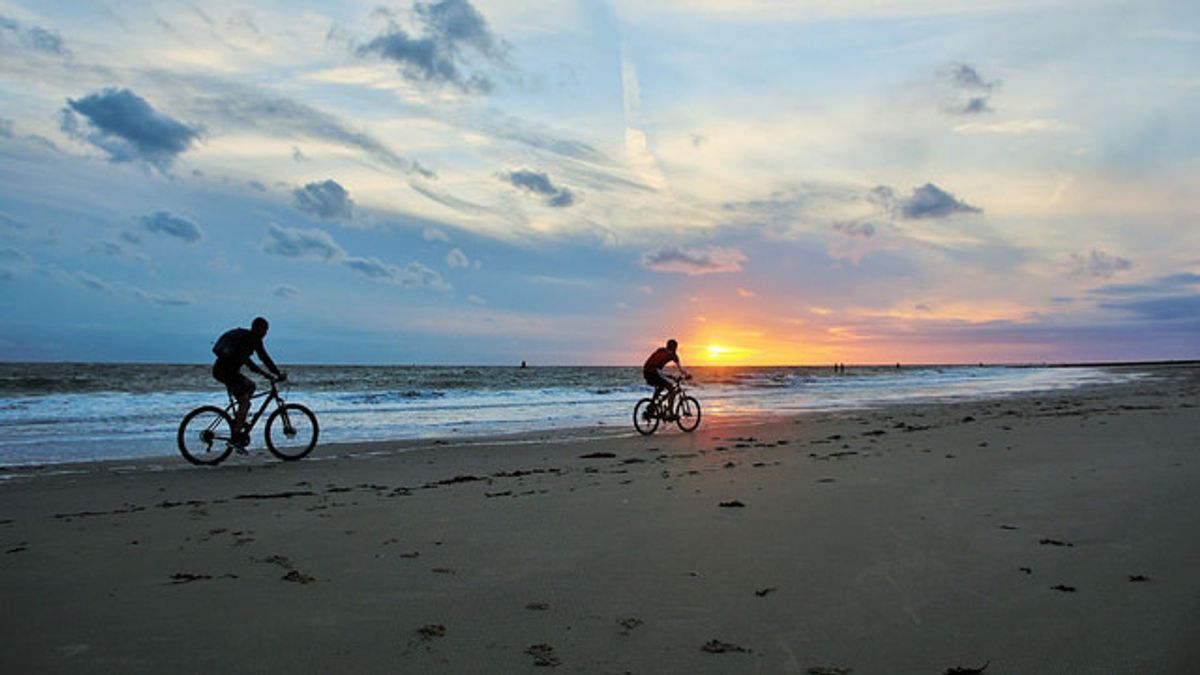Fietsen op... het strand!
