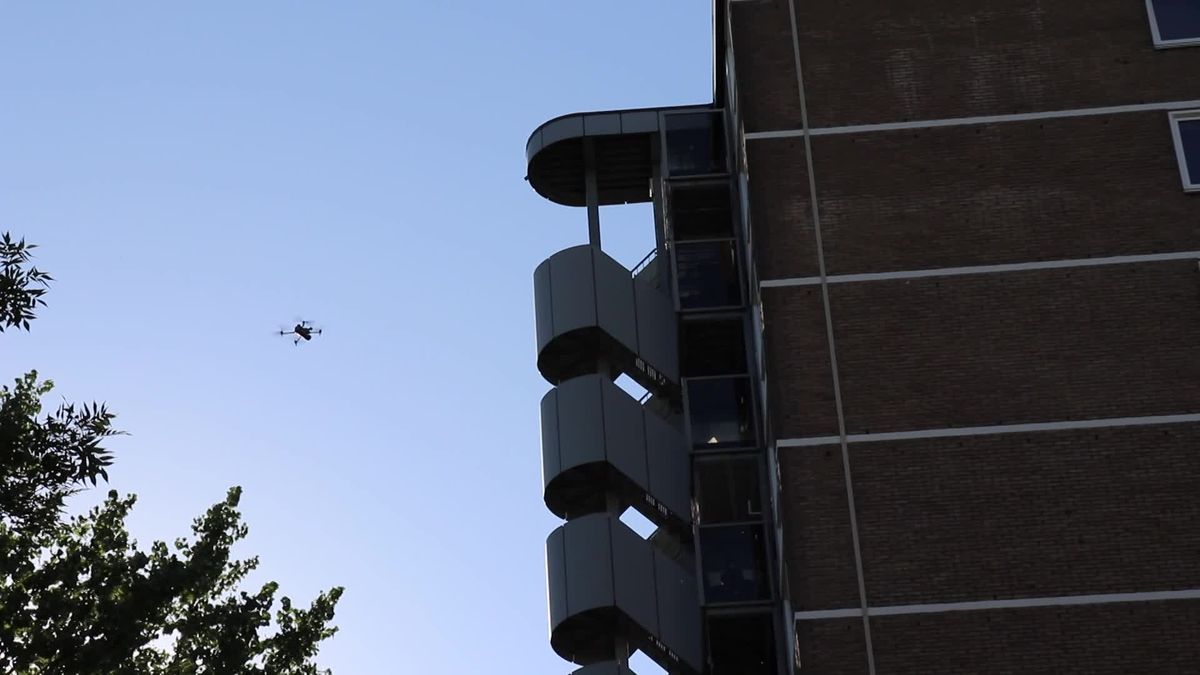Politie massaal in actie in Enschede.