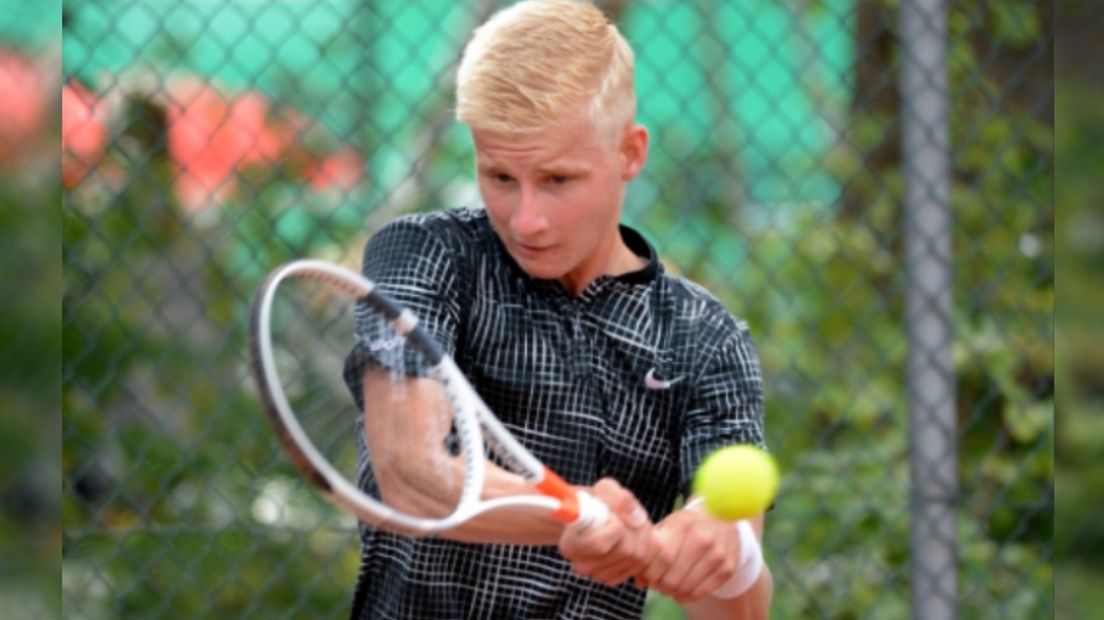 Tennisser Max Houkes zet alles opzij voor top 100 (Rechten: Jan Maarten Goedkoop)