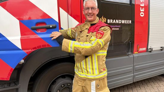 Brandweerchauffeurs oefenen met sirene en zwaailicht aan in druk stadsverkeer Nieuws