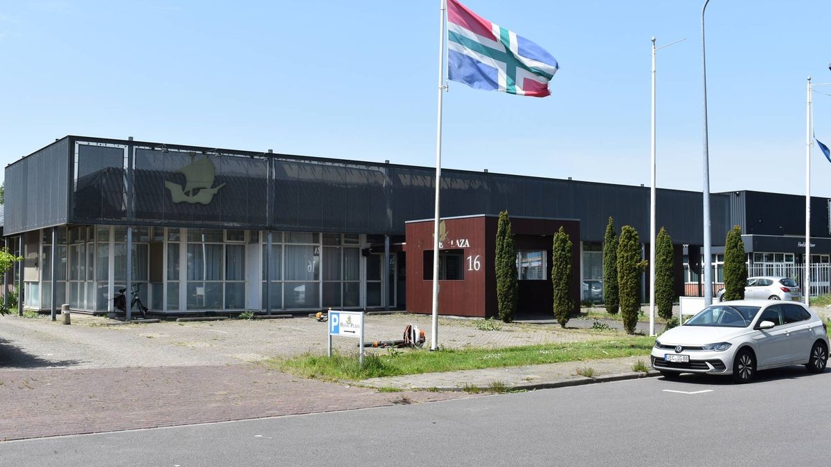 Situatie in Ter Apel: Eerste van 175 bedden klaar in nachtopvang Hanzeplaza in Groningen