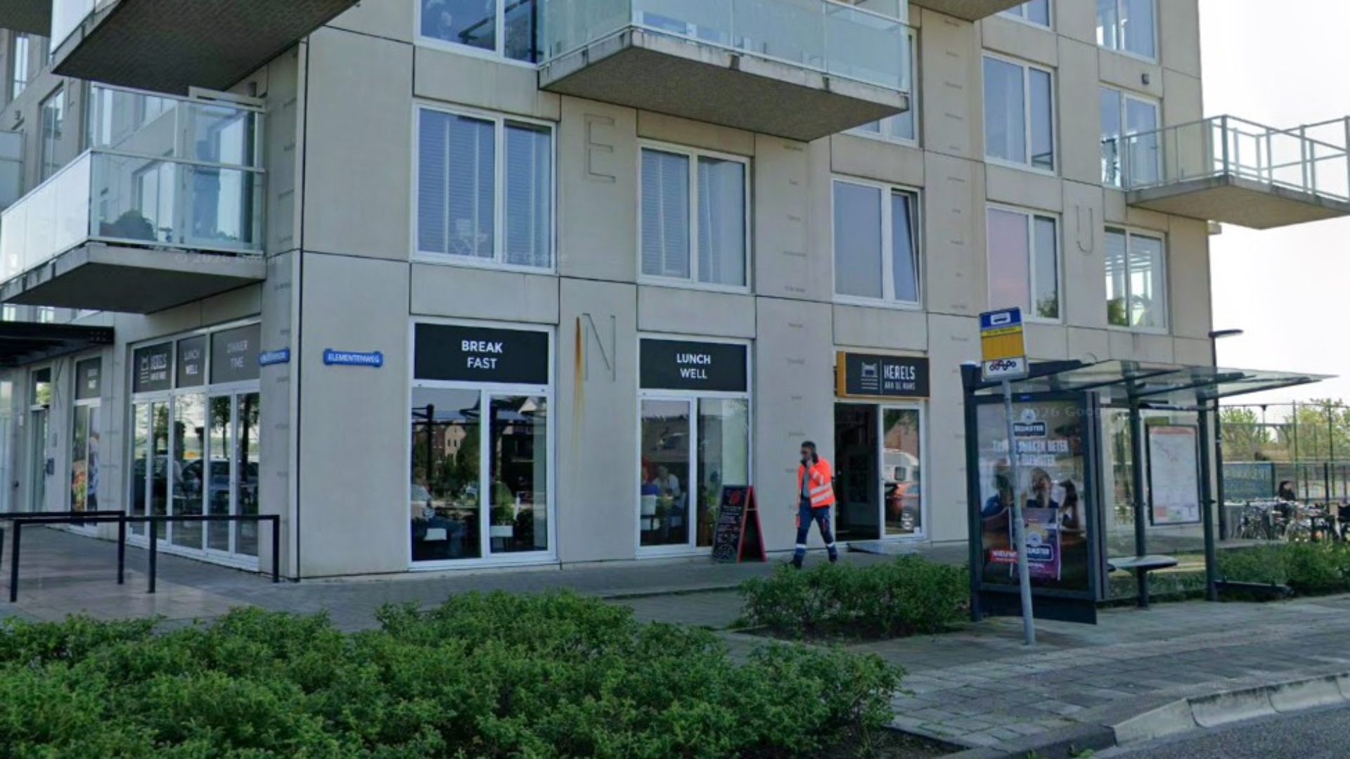 Het pand van Kerels aan de Maas aan de Hongerlandsedijk in Spijkenisse.