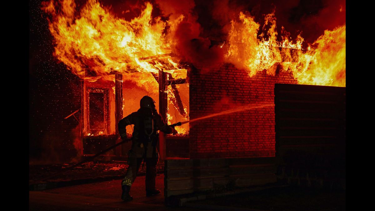 Zwaargewonde bij uitslaande brand in Zevenhuizen