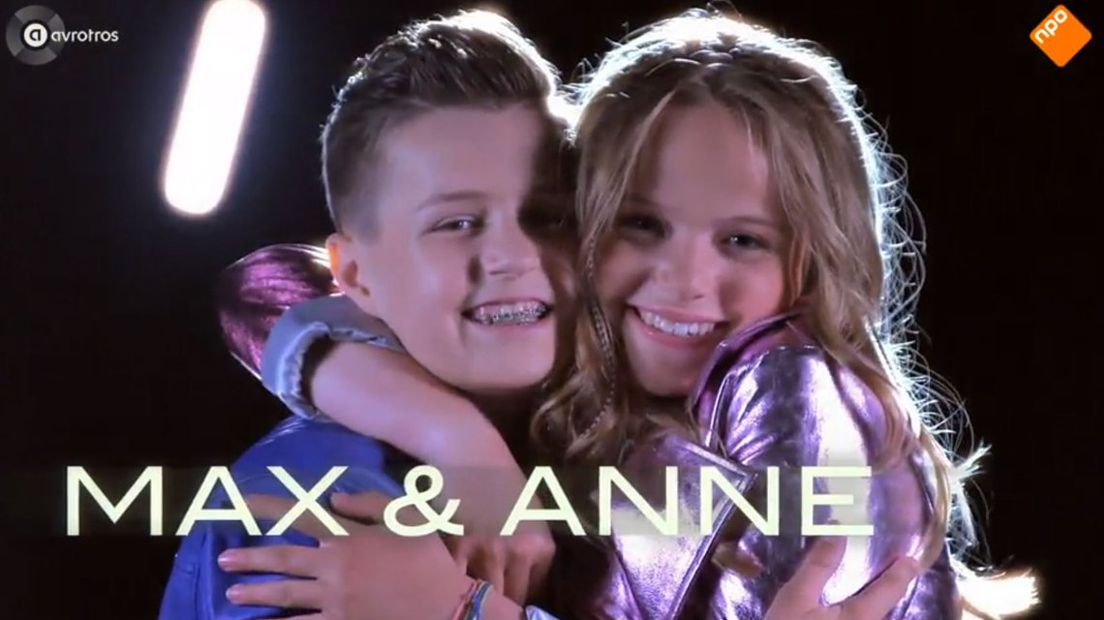 Anne en Max tijdens het Junior Songfestival. | Still: AVROTROS