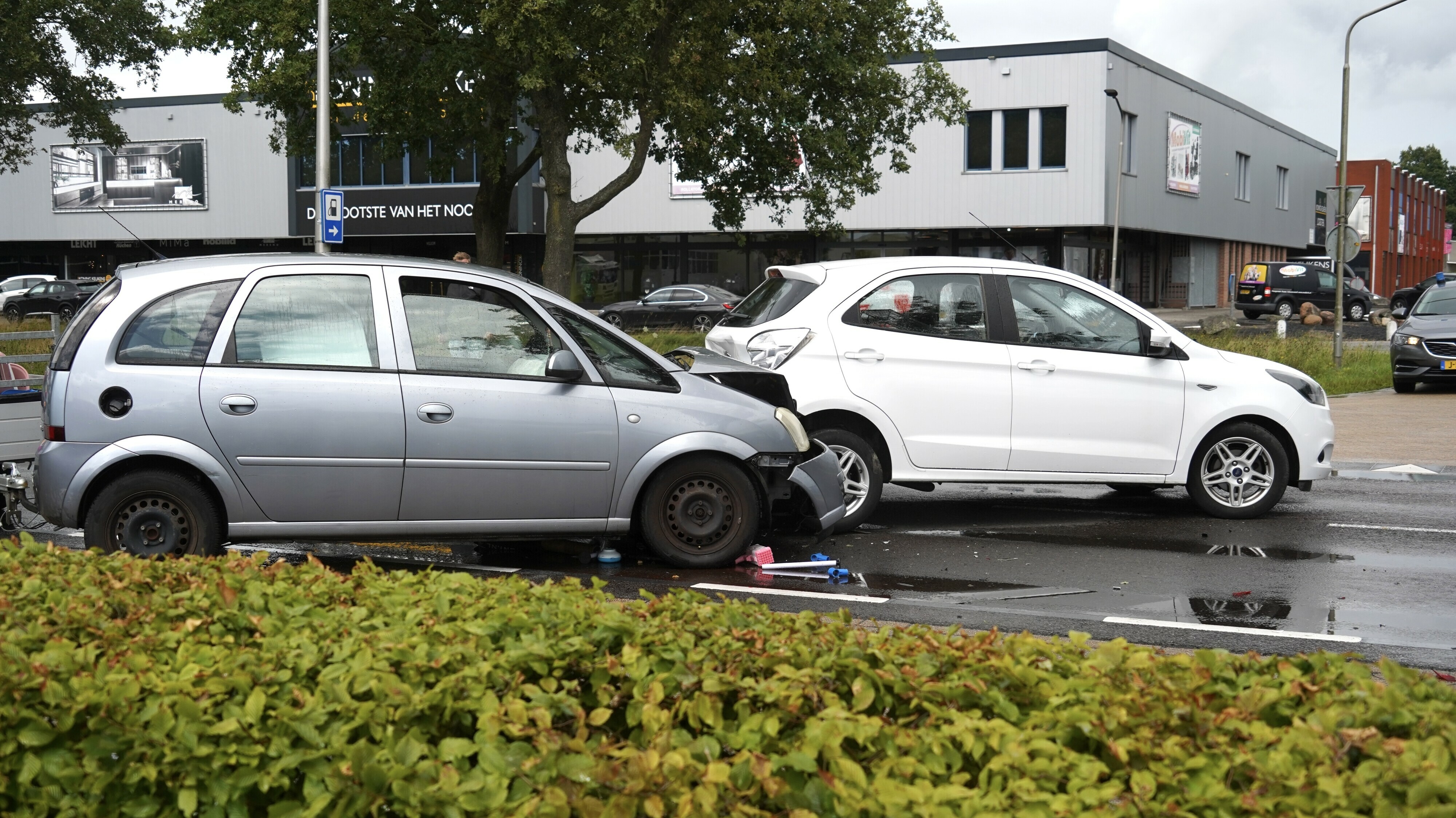 Gewonde na botsing op rondweg van Assen