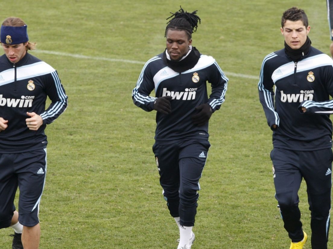 Royston Drenthe (midden) bij Real Madrid