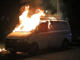 Opnieuw autobranden: drie voertuigen 's avonds en 's nachts in vlammen opgegaan