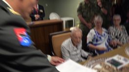 Veteranen van 100+ krijgen draagsinsigne