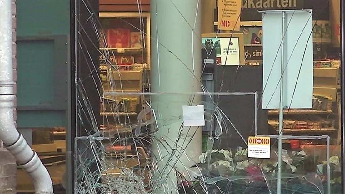 Schade na de plofkraak in Druten.