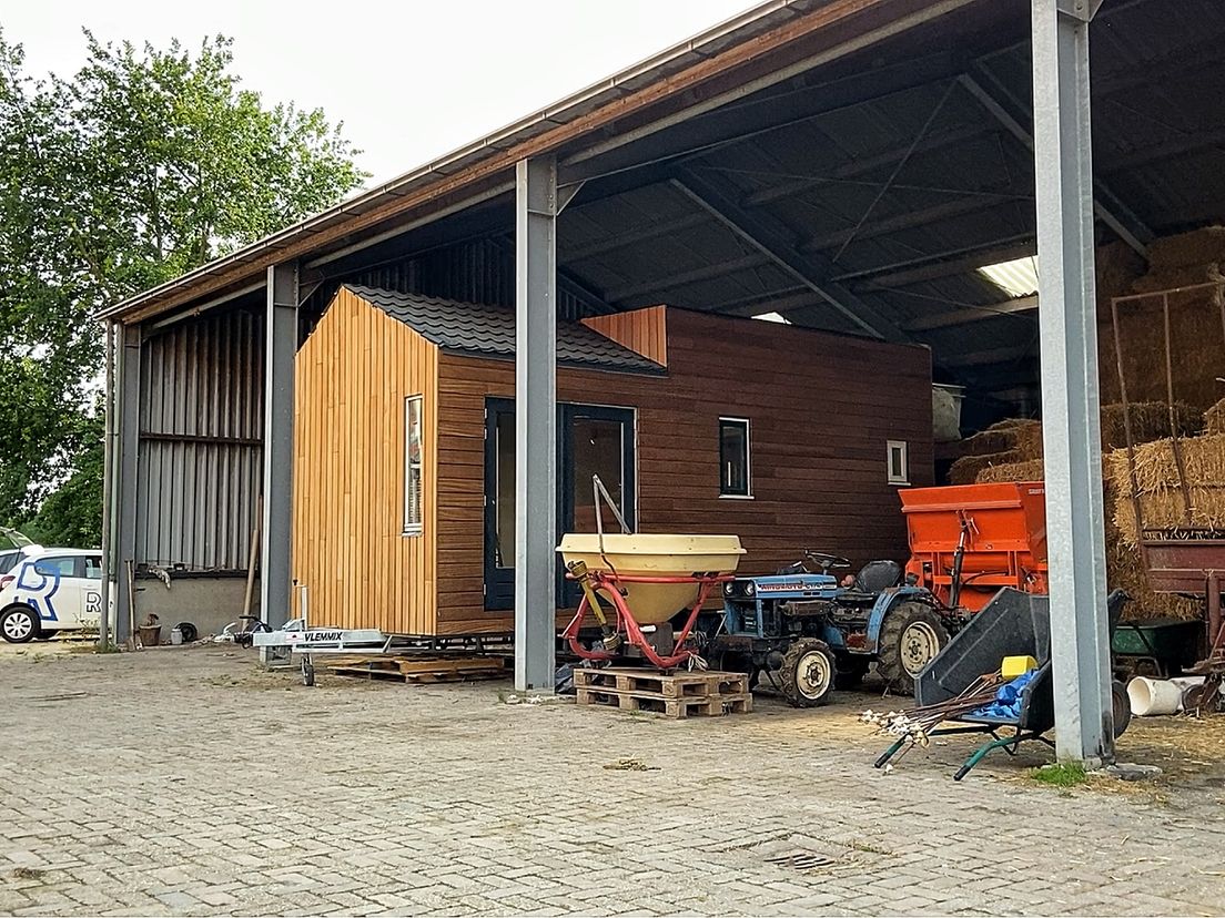 De bouwplaats van Albert op de boerderij van zijn broer in Abbenbroek