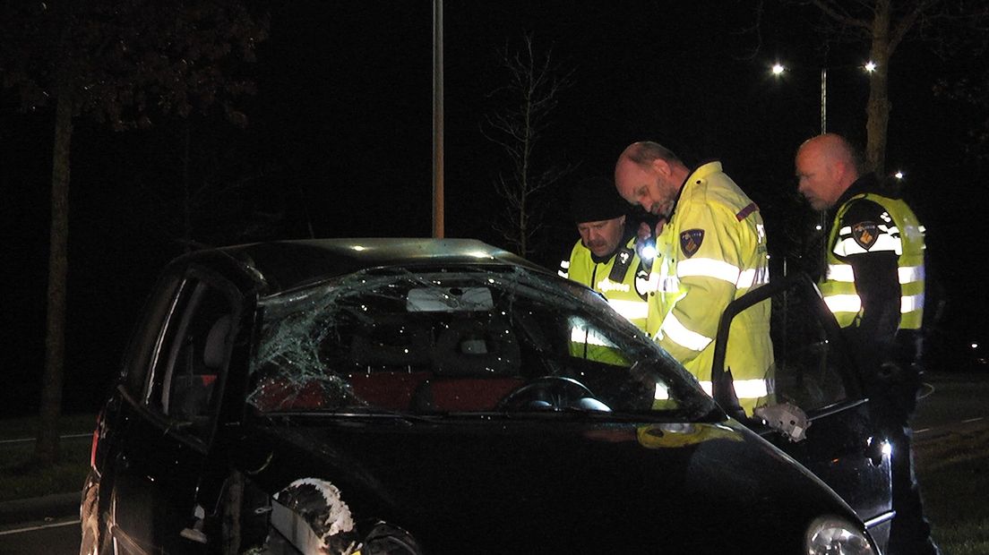Veel schade aan de auto na het ongeluk (Rechten: Persbureau Meter)