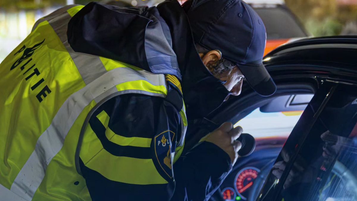 Verkeerscontrole in Venray: duizenden euro's aan belastingschulden geïnd