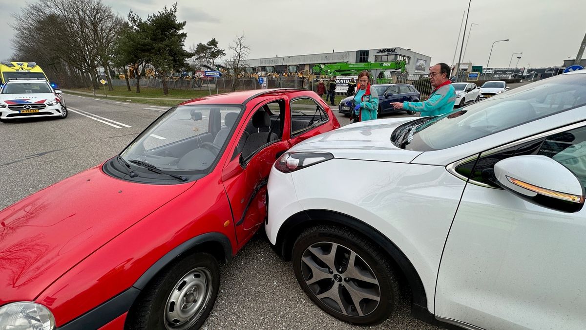 Twee gewonden bij aanrijding Herkenbosch