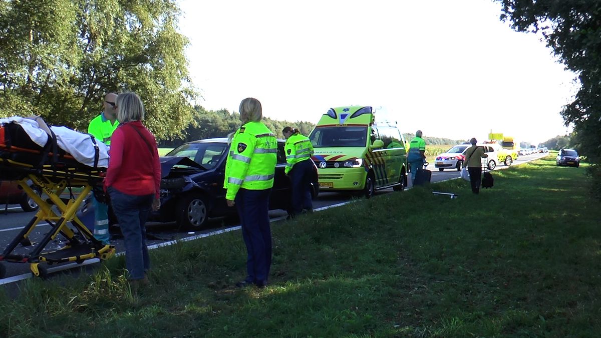 Kettingbotsing bij wegwerkzaamheden op de A28 bij Pesse