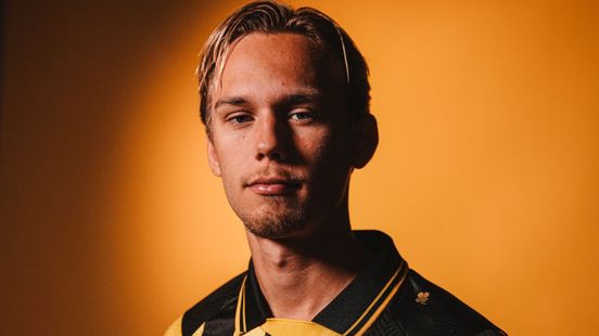 Vitesse huurt middenvelder • Klaver naar derde EK-finale