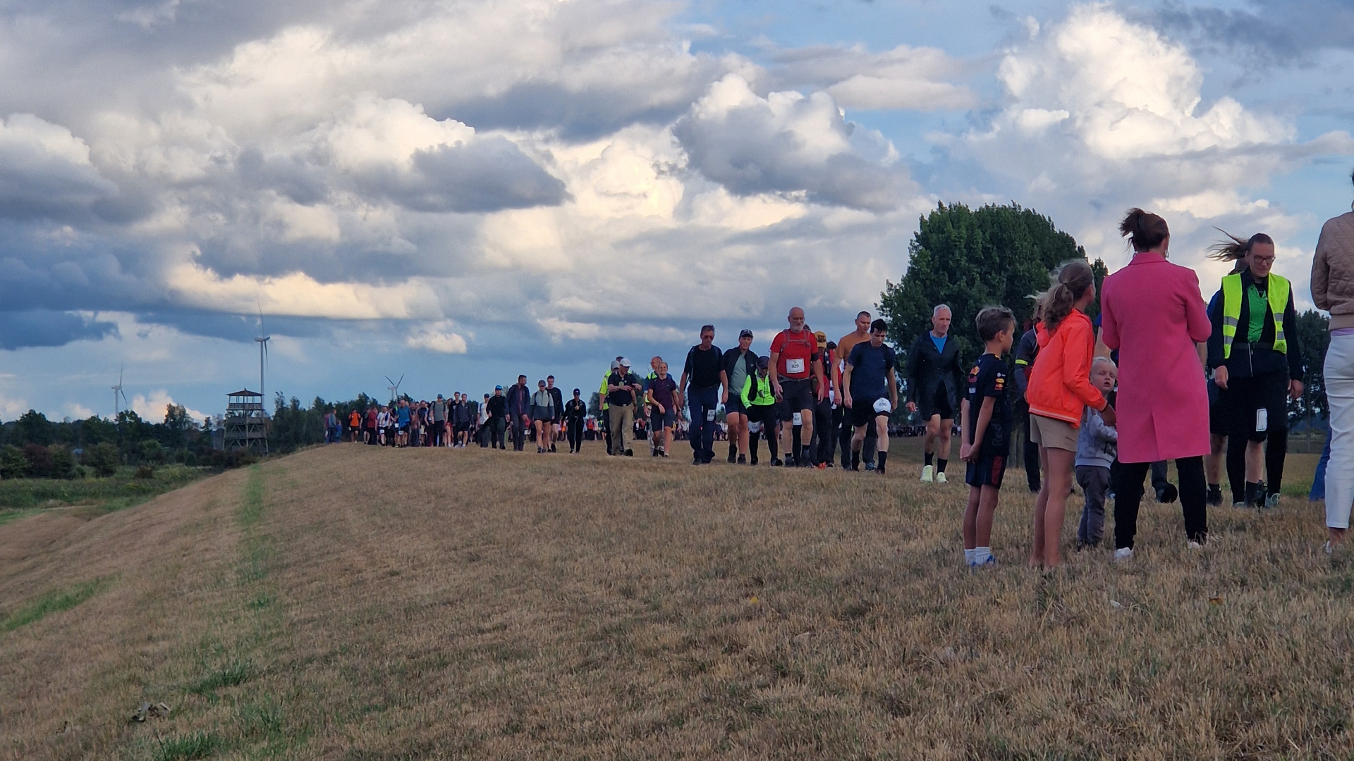 Aan de Omloop Goeree-Overflakkee doen jaarlijks honderden mensen mee
