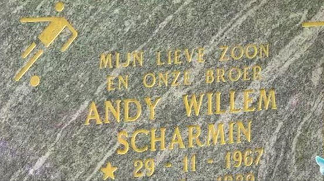 Het graf van Andy Scharmin in Haaksbergen
