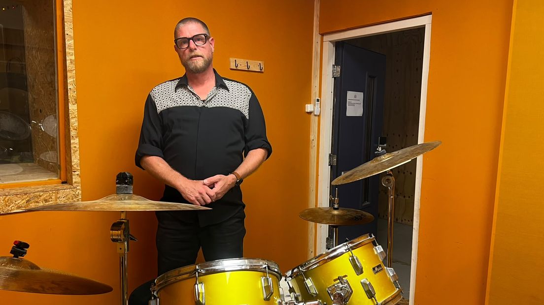 Met de academie hoopt Arjan Broek meer mensen aan het muziek maken te krijgen