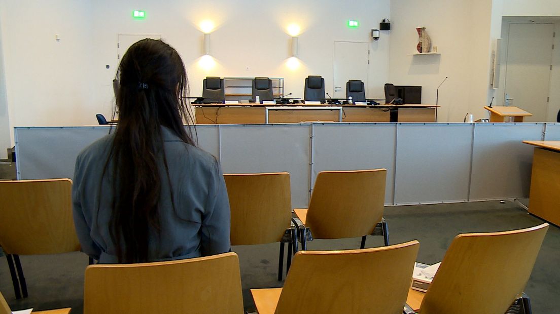 Van tissues tot spreektijd, de begeleiding van slachtoffers groeit in de rechtbank
