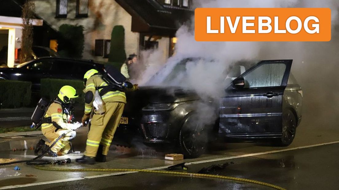 In Barneveld is dinsdagavond een peperdure Range Rover in brand gevlogen.