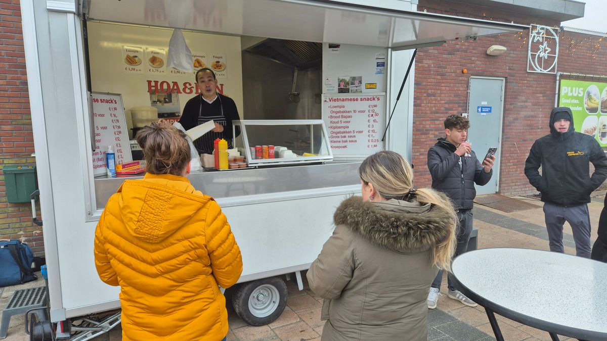 Ophef loempiakraam Elim zorgt voor nieuw standplaatsenbeleid