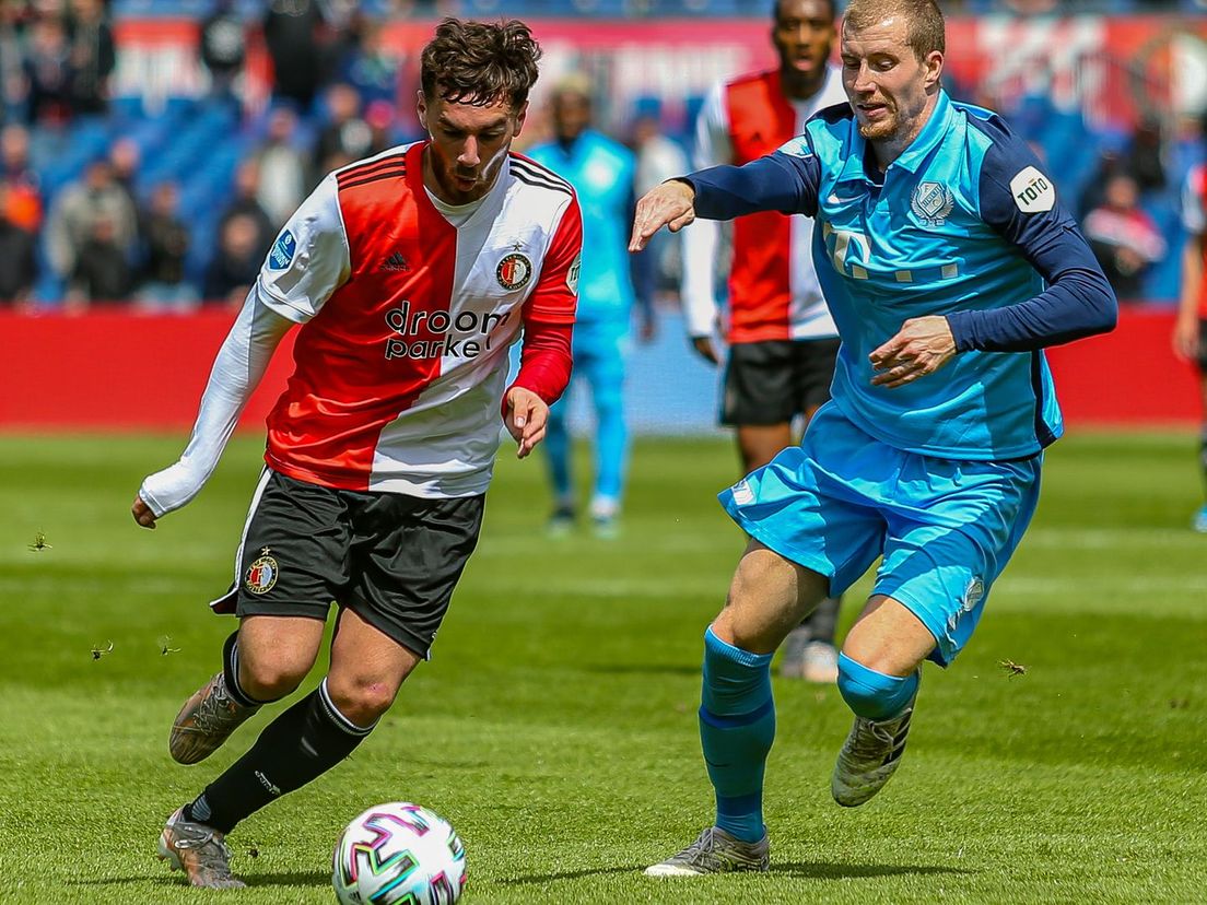 Orkun Kökcü in actie in de finale van de play-offs tegen FC Utrecht