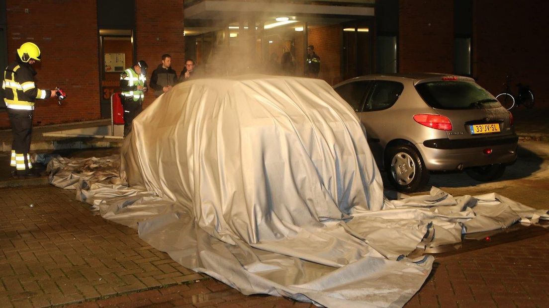 In Culemborg is vrijdagavond en -nacht weer het toneel geweest van autobranden. In de Vaartstraat raakte een bestelbus beschadigd en enkele uren later stond een personenauto aan de Jorisvicarie in vlammen.