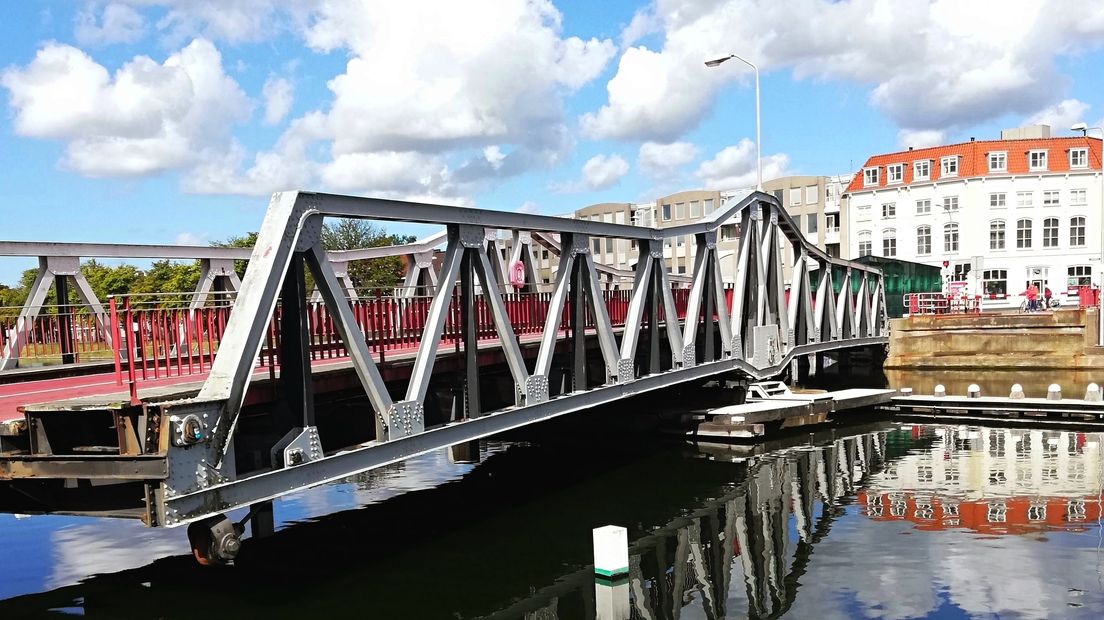 In een oude verflaag van de stationsbrug in Middelburg is chroom-6 gevonden