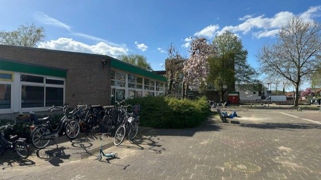 Schoolplein bij opvang vluchtelingen Doesburg