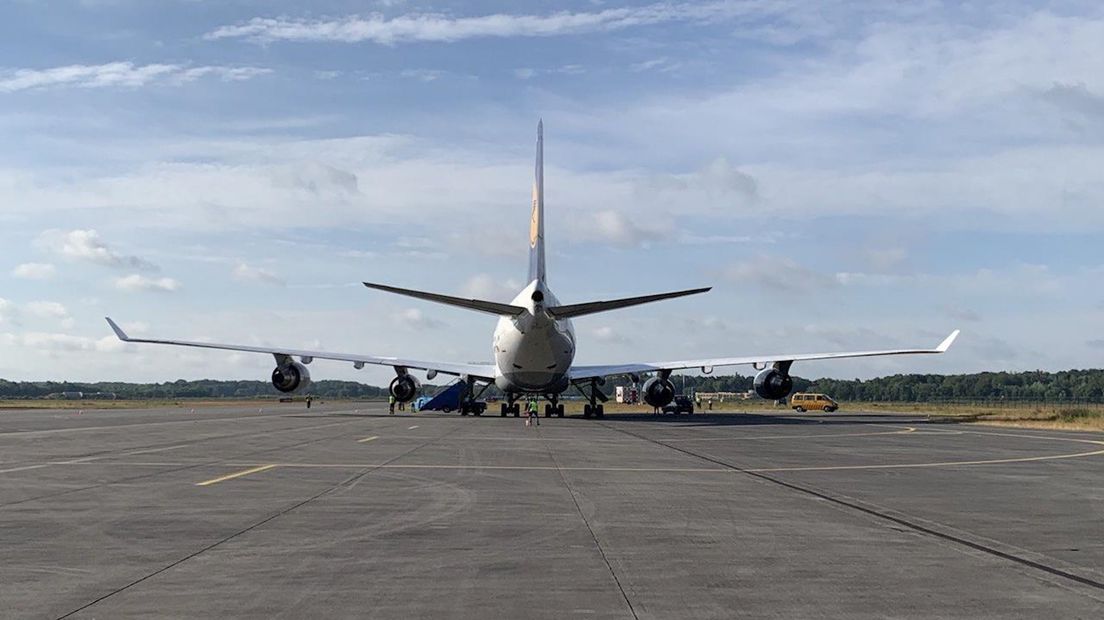 Eerste van zes Lufthansa-vliegtuigen geland op Twente Airport