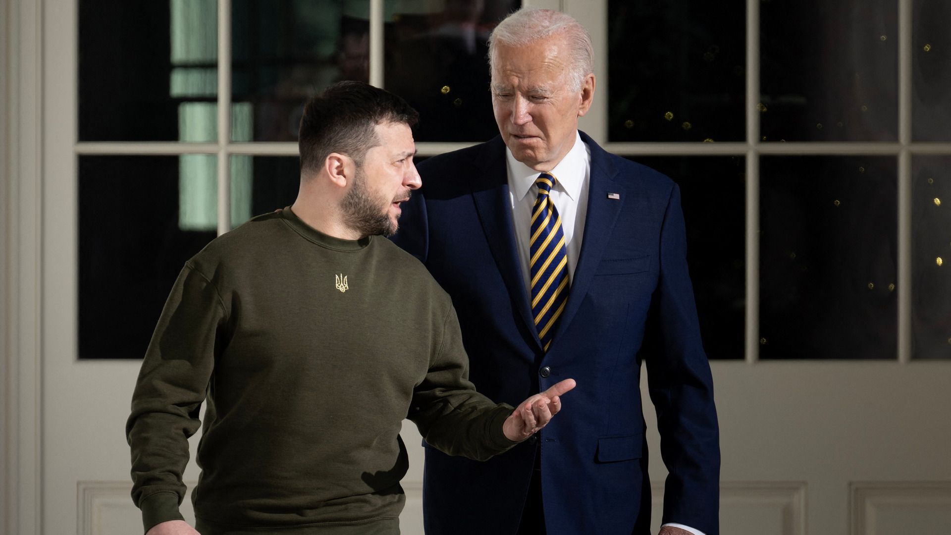 De presidenten Zelensky en Biden ontmoeten elkaar