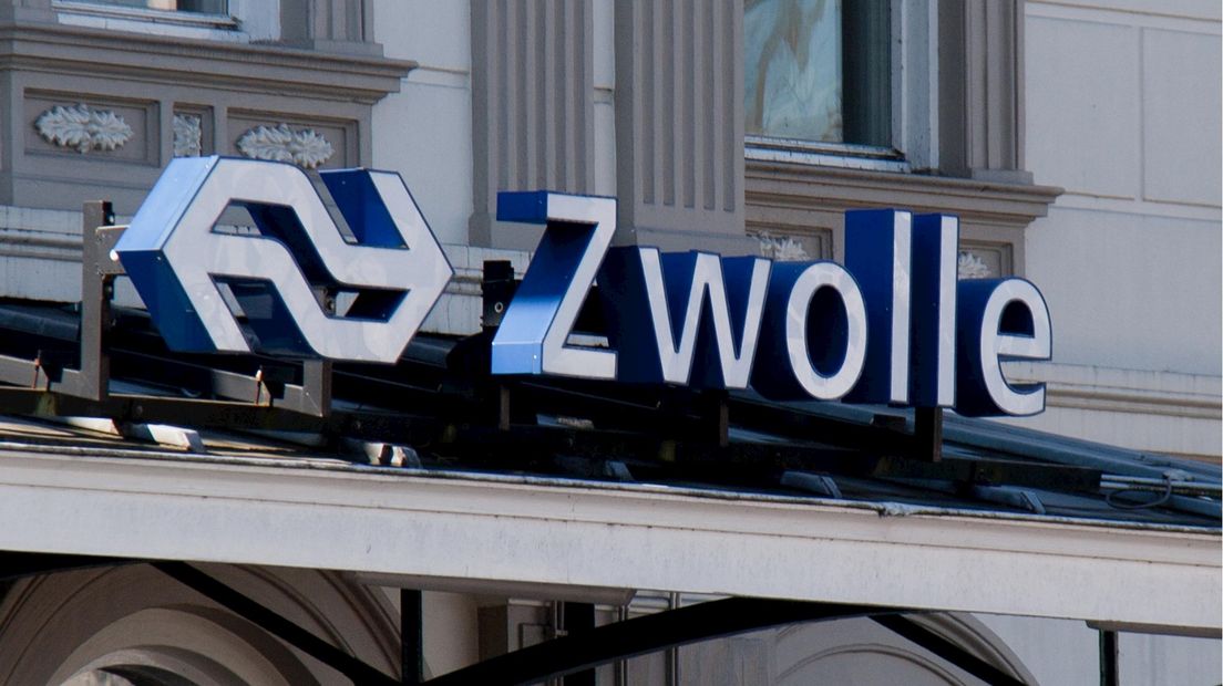 Maandag bijzondere actie op plein voor NS-station Zwolle