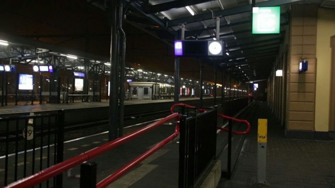 Het station in Meppel is leeg (Rechten: Van Oost Media)