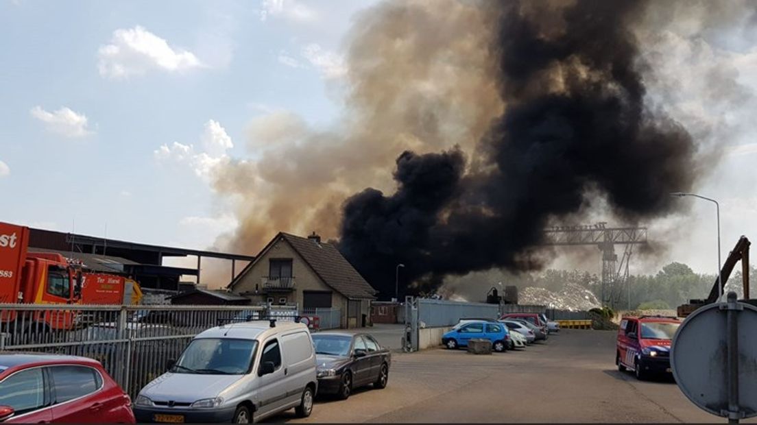De brand donderdag bij afvalverwerker Ter Horst in Varsseveld is ontstaan door broei. De brandweer sluit een andere oorzaak vrijwel uit. Dat werd vrijdag bekendgemaakt tijdens een persconferentie van de gemeente Oude IJsselstreek.