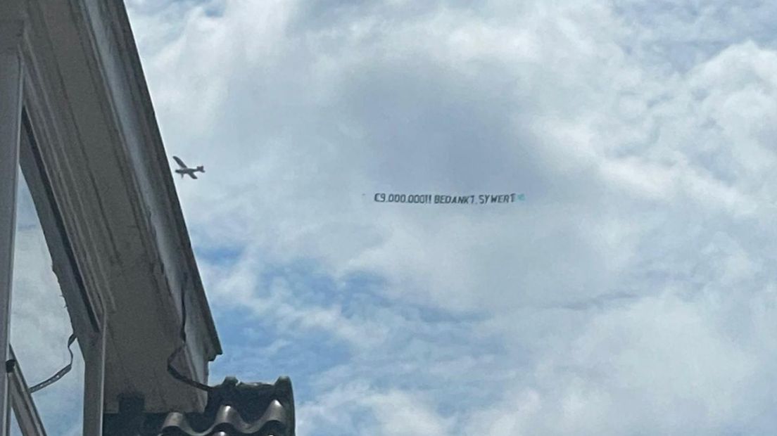 Het vliegtuigje boven Utrecht.